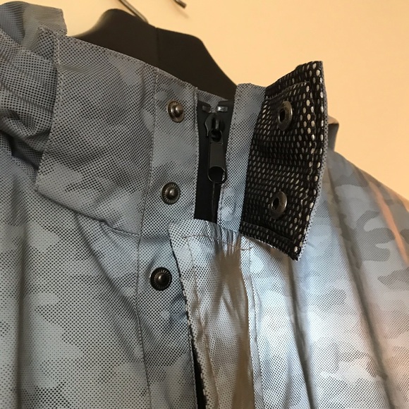Calvin Klein Reflective Camouflage Zip Rain Coat - Picture 5 of 16